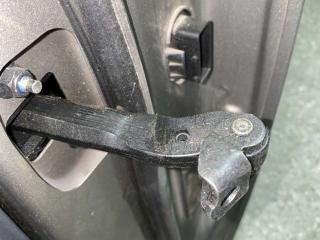 ограничитель открывания двери Volvo V70 3 поколение 2010