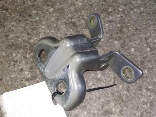 петля двери Chevrolet Cruze 1 поколение 2012