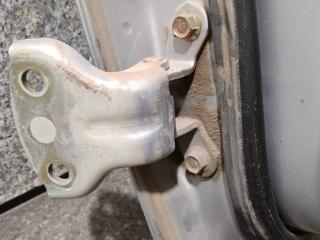 петля двери Daewoo Nubira J200 2006