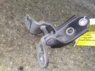 петля двери Hyundai Tucson 1 поколение 2007