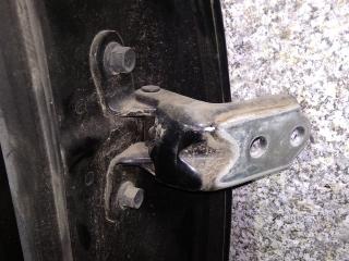 петля двери Kia Sportage 2 поколение 2007