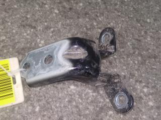 петля двери Kia Sportage 2 поколение 2007