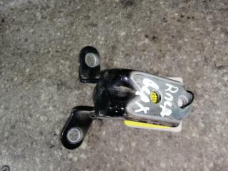 петля двери Kia Sportage 2 поколение 2007