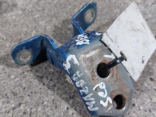 петля двери Mazda 3 BK (2003 - 2005)