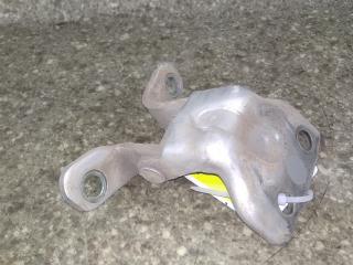 петля двери Mazda 323 BJ 2001