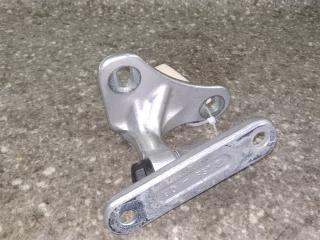 петля двери Mercedes-Benz C-Класс W203/S203/CL203 2002