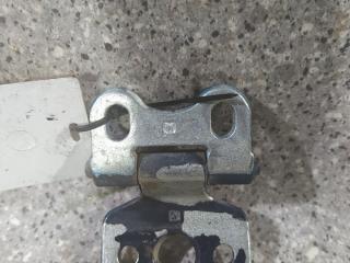 петля двери Mercedes-Benz E-Класс W210/S210 1997