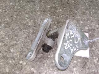 петля двери Mercedes-Benz S-Класс W220 2000