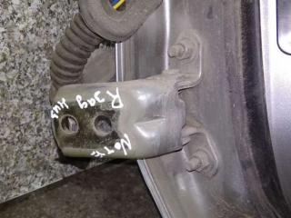 петля двери Nissan Note E11 [рестайлинг] 2010