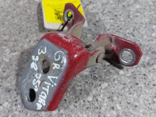 петля двери Suzuki Grand Vitara 2 поколение (2005 - 2008)