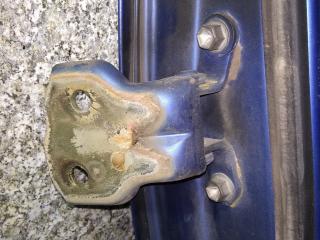 петля двери Suzuki Ignis 2 поколение (MH) 2004