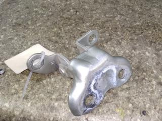 петля двери Toyota Avensis 2 поколение (T250) 2006