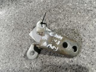 петля двери Toyota RAV4 2 поколение (XA20) 2003