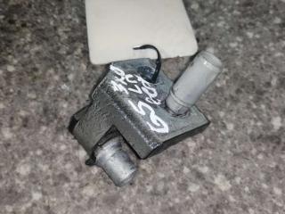 петля двери Volkswagen Golf 5 поколение 2006