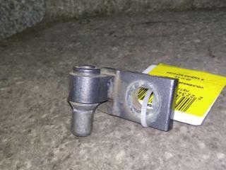 петля двери Volkswagen Passat B6 2008