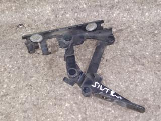 петля капота левая Opel Sintra 1 поколение 1998