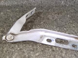 петля капота правая SEAT Ibiza 2 поколение 1996