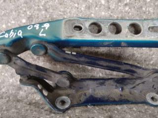 петля капота левая Skoda Fabia 2 поколение (5J) 2009