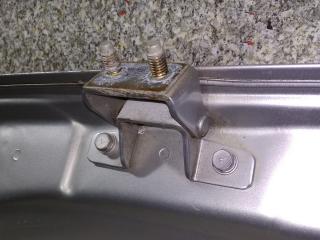 петля крышки багажника Kia Cerato 1 поколение 2006