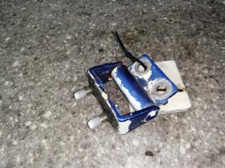 петля крышки багажника Mitsubishi Space Gear 1 поколение [рестайлинг] 2000