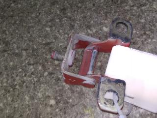 петля крышки багажника Nissan Micra 3 поколение (K12) 2007