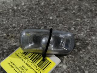 повторитель поворота на крыле левый Audi A3 8P/8PA [рестайлинг] 2006