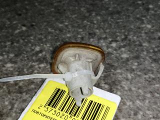 повторитель поворота на крыле правый Audi A6 4A/C4 1997