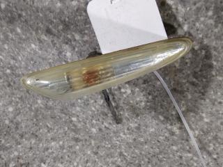 повторитель поворота на крыле правый BMW 3 серия E46 2003