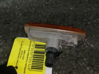 повторитель поворота на крыле правый BMW 5 серия E39 2000