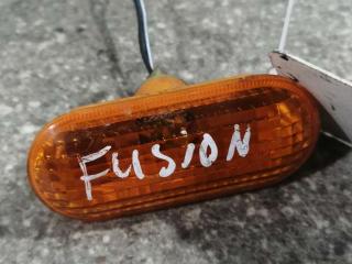 повторитель поворота на крыле правый Ford Fusion 1 поколение [рестайлинг] 2006