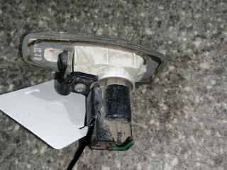 повторитель поворота на крыле правый Hyundai Matrix 1 поколение (2001 - 2005)