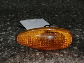 повторитель поворота на крыле правый Hyundai Santamo 1 поколение 2000, 92601-M3