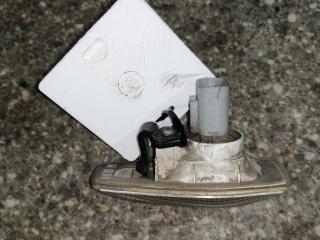 повторитель поворота на крыле правый Kia Rio 2 поколение [рестайлинг] (2009 - 2011)