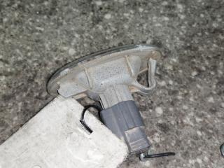 повторитель поворота на крыле правый Mazda 3 BK [рестайлинг] 2006