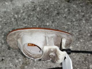 повторитель поворота на крыле левый Mitsubishi Space Wagon 2 поколение (Typ N30/N40) 1994