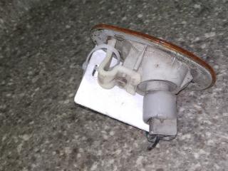 повторитель поворота на крыле левый Mitsubishi Space Wagon 2 поколение (Typ N30/N40) 1994