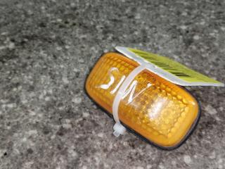 повторитель поворота на крыле правый Nissan Almera N15 1998