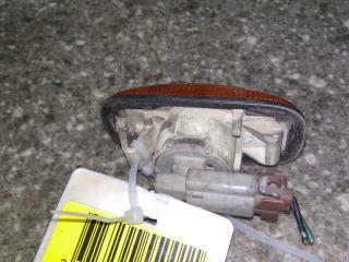 повторитель поворота на крыле правый Nissan Maxima A33 2002