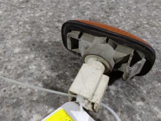 повторитель поворота на крыле левый Nissan Primera P11 1999