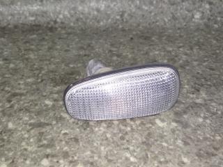 повторитель поворота на крыле правый Opel Astra G 2001