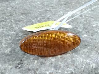 повторитель поворота на крыле левый Opel Vectra B 1999