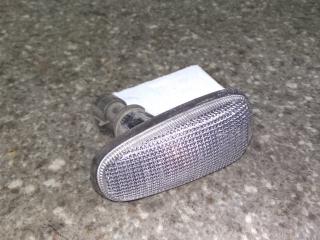 повторитель поворота на крыле левый Opel Zafira 1 поколение (A) 2002