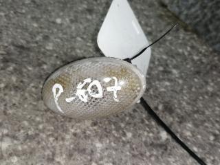 повторитель поворота на крыле правый Peugeot 607 1 поколение 2002