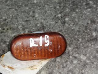 повторитель поворота на крыле левый Renault 19 2 поколение 1994