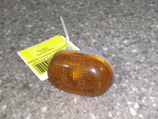 повторитель поворота на крыле левый Suzuki Baleno 1 поколение 1999