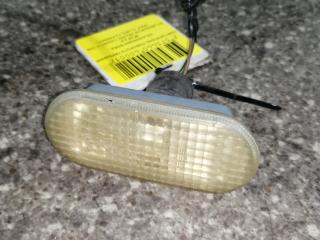 повторитель поворота на крыле правый Volkswagen Bora 1 поколение 2002