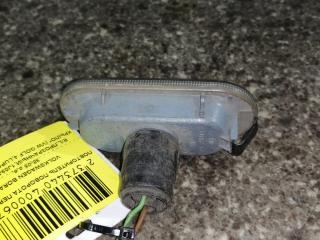 повторитель поворота на крыле правый Volkswagen Bora 1 поколение 2002