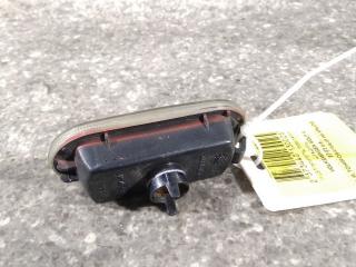 повторитель поворота на крыле левый Volkswagen Golf 3 поколение 2000