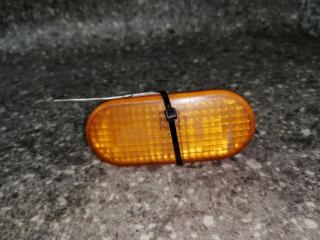 повторитель поворота на крыле левый Volkswagen Passat B5 1999