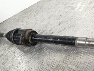 полуось передняя правая (приводной вал, ШРУС) Toyota Auris 1 поколение 2009